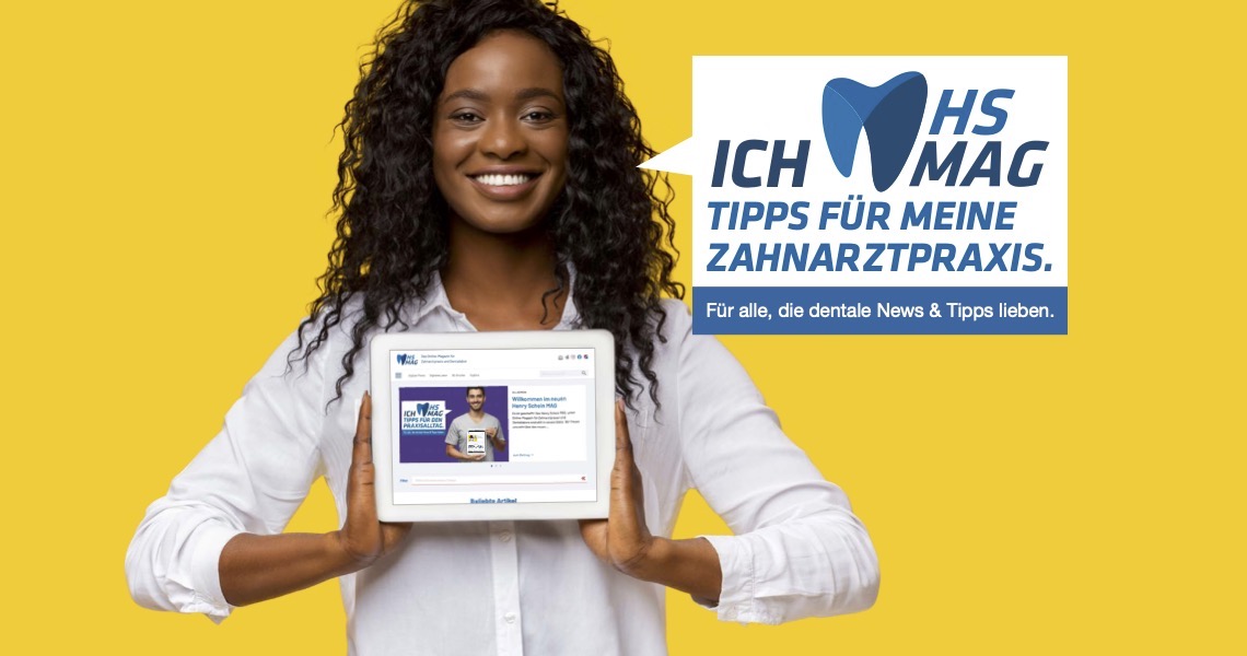 Willkommen im neuen Henry Schein MAG Zahnärztin zeigt Henry Schein MAG