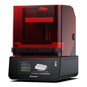 Der dentale 3D-Drucker Pro 2 von SprintRay mit rotem Gehäuse und großem Touchscreen.